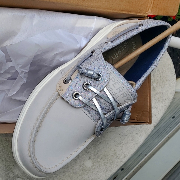 Shoes - Picture 3 of 3